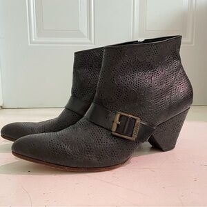 Fluevog DETERMINATION boot - Black